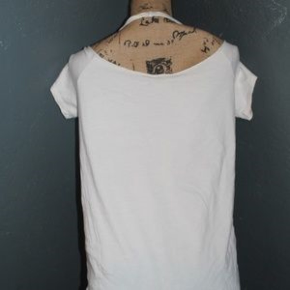 |DAYTRIP| Cold Shoulder Top Size S - Picture 3 of 8